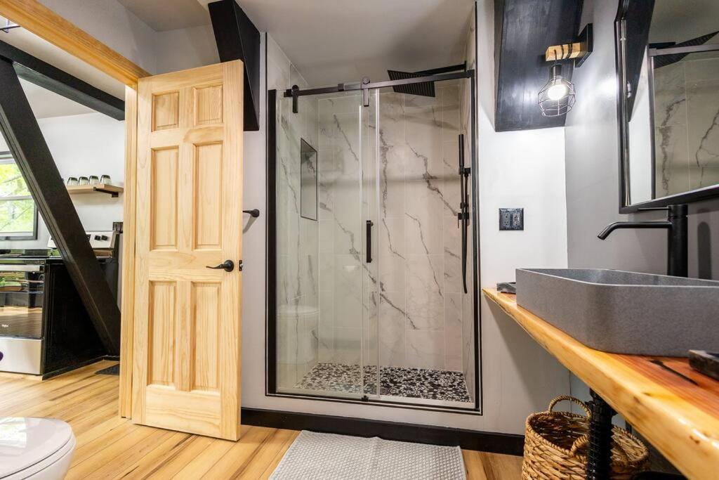 Valhalla Cabins Aframes With Hot Tubs & Sauna Cosby Εξωτερικό φωτογραφία