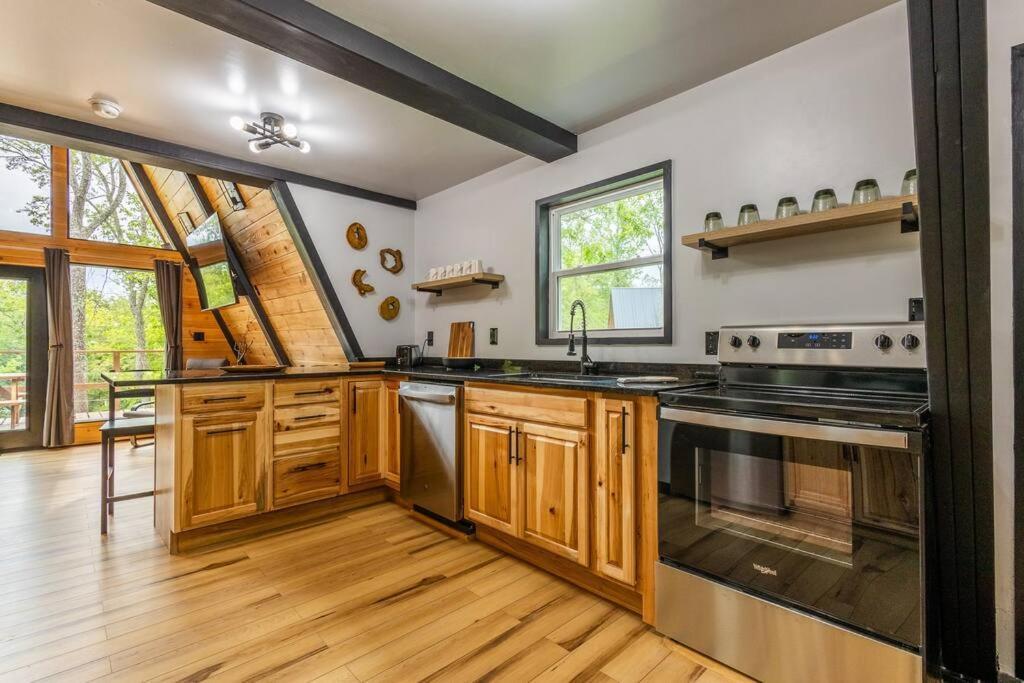 Valhalla Cabins Aframes With Hot Tubs & Sauna Cosby Εξωτερικό φωτογραφία